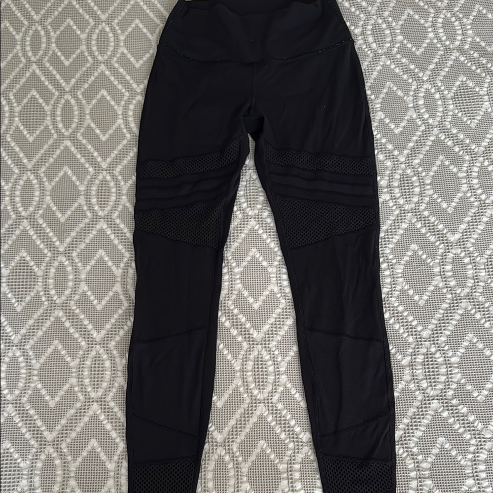 Lululemon Mesh Panel Leggings